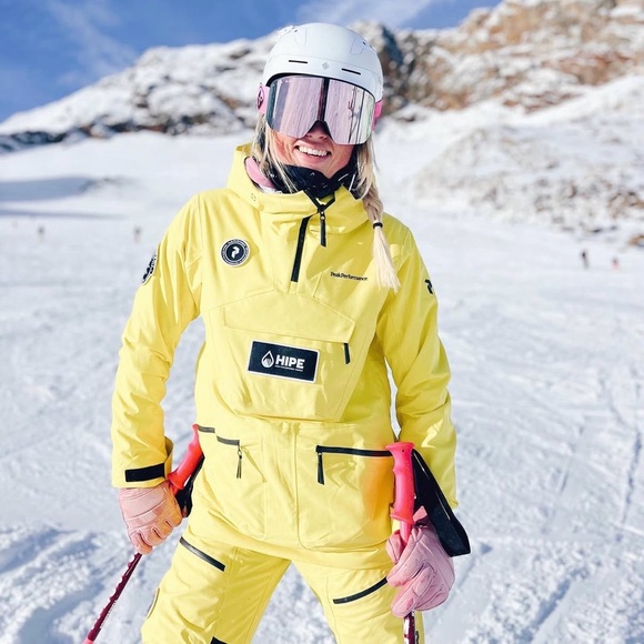 Peak Performance Yellow & Black Ski Jacket and Pants Set - Picture 9 of 10
